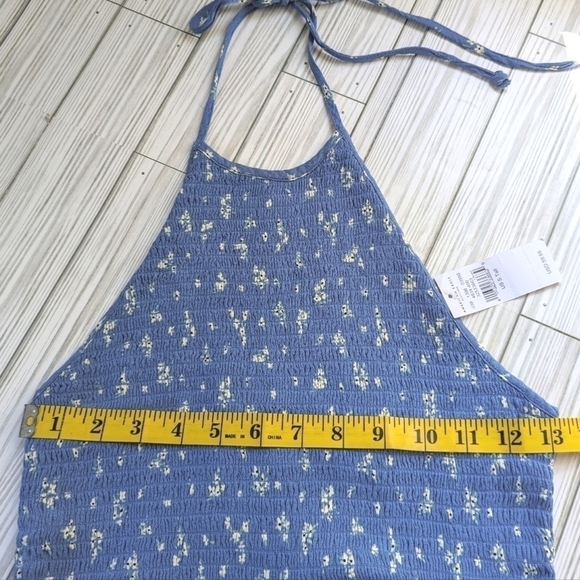 American Eagle Outfitters Smocked Halter Jumpsuit in Floral Blue Sz Sm Tall NWT - Picture 5 of 7